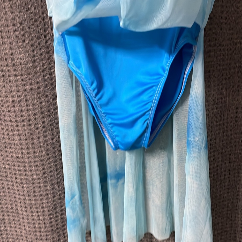 Dance costume - Picture 4 of 8